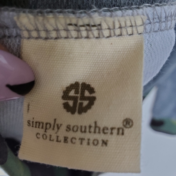 NWT Hoodie SIMPLY Southern Sz Small Grey & Camo - Picture 9 of 9
